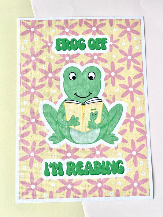 Frog Reading Art Print – Cozy Bookish Wall Decor (A5) 🥑